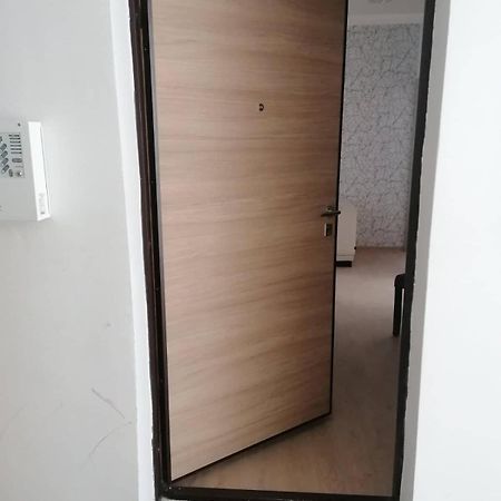 Hostel Denica Skopje Luaran gambar