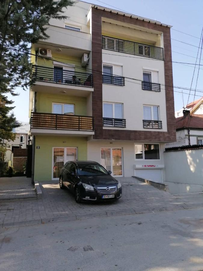 Hostel Denica Skopje Luaran gambar