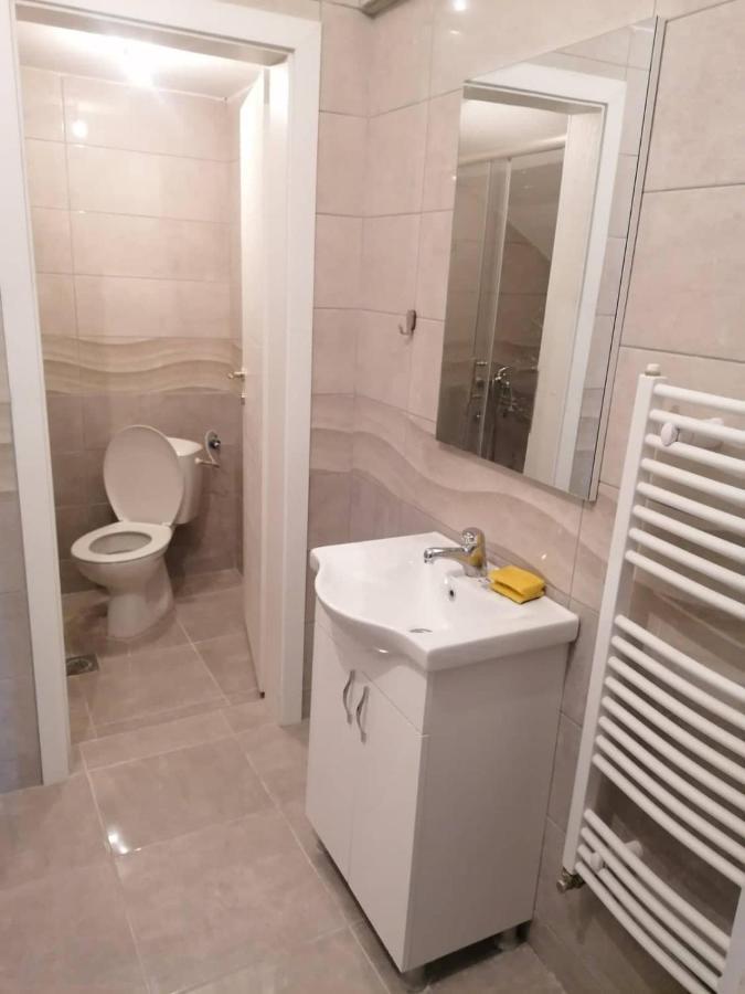 Hostel Denica Skopje Luaran gambar